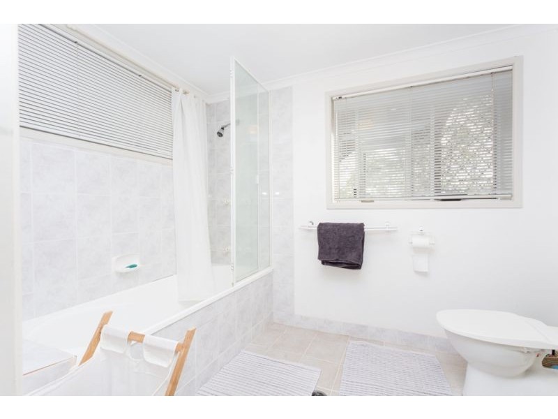 114 Burbong Street, Chapel Hill QLD 4069