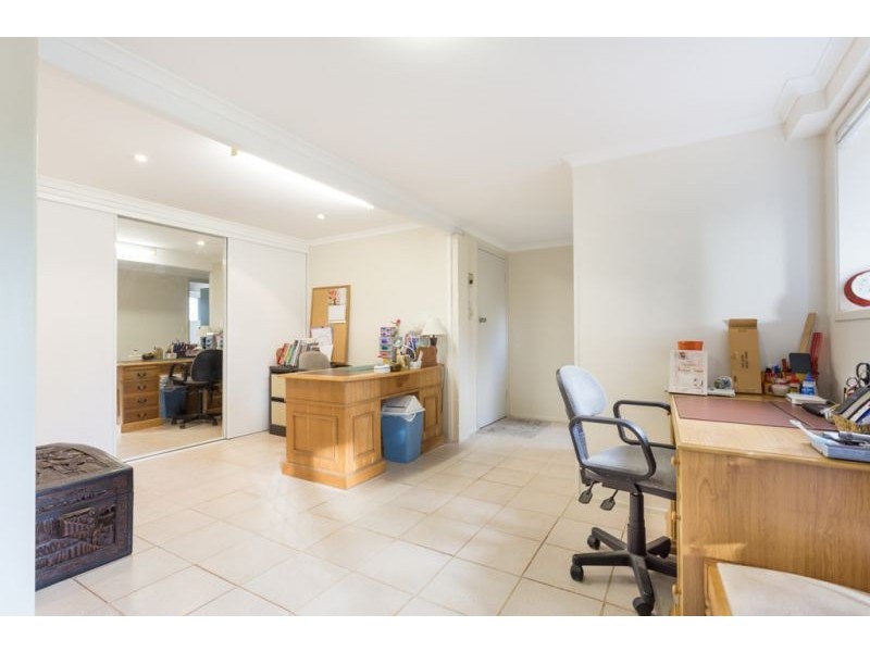 114 Burbong Street, Chapel Hill QLD 4069