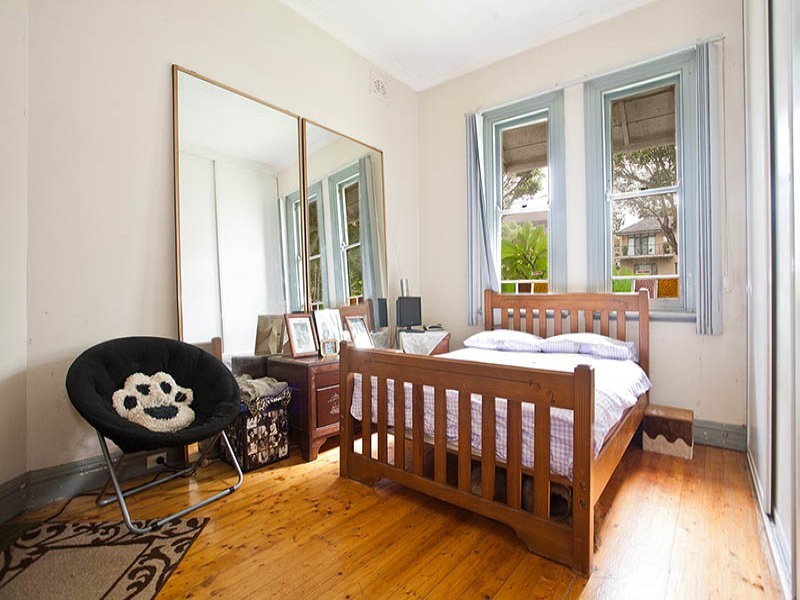 121 Queen Victoria St, Bexley NSW 2207