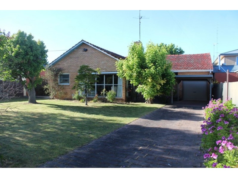 28 Moore Street, Colac VIC 3250