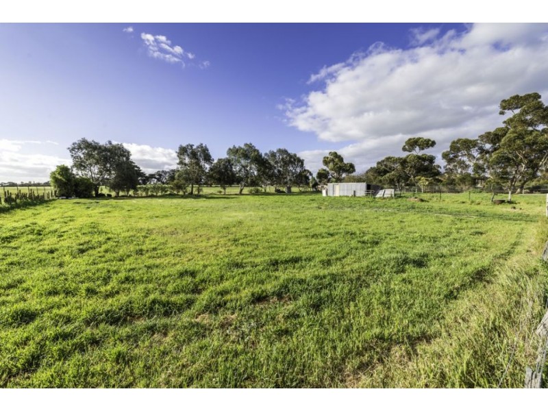 15 New Station Street, Cressy VIC 3322