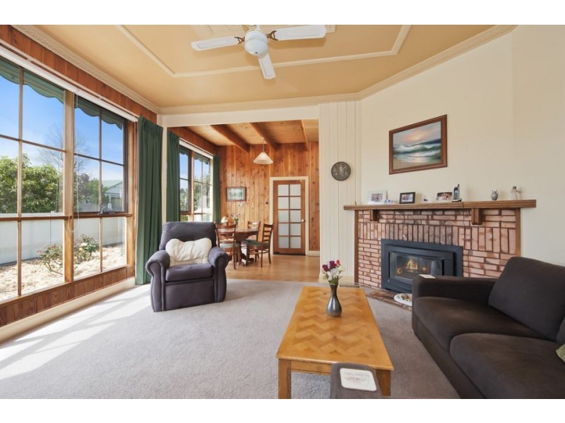 50 Wallace Street, Colac VIC 3250