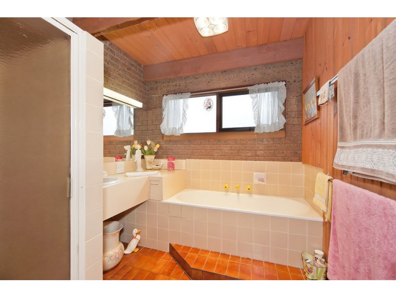 3 McLennan Street, Colac VIC 3250