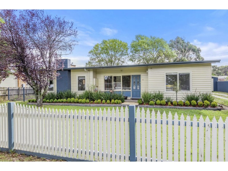 4 Princetown Rd, Simpson VIC 3266