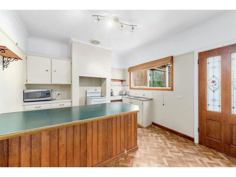 4 Princetown Rd, Simpson VIC 3266