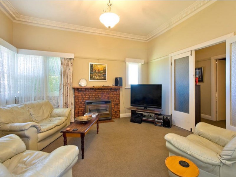 66 Moore Street, Colac VIC 3250