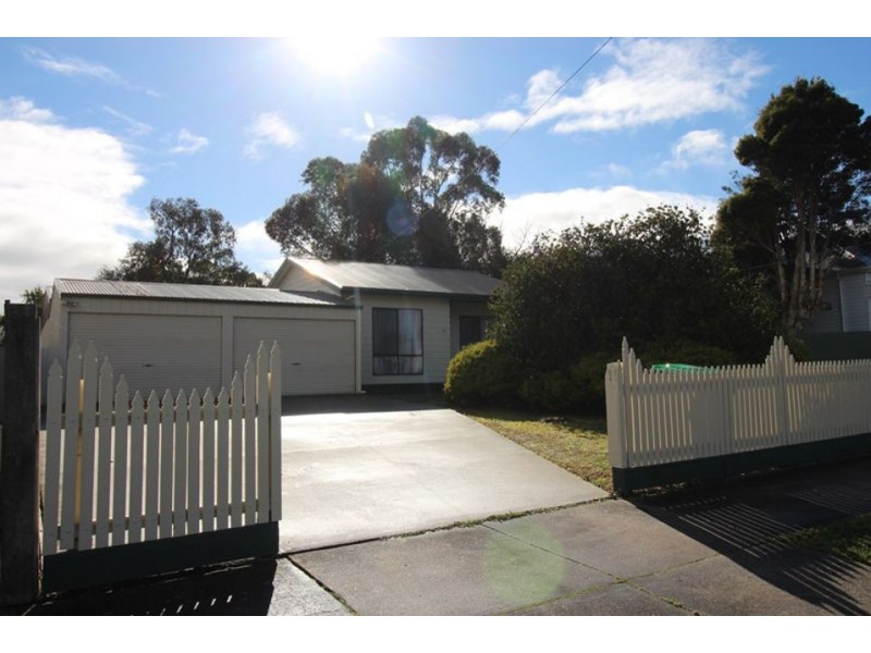 11 Elsinore Street, Colac VIC 3250