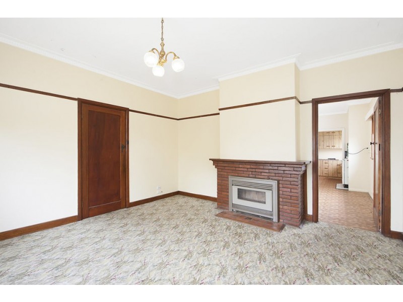 64 Sinclair Street, Colac VIC 3250