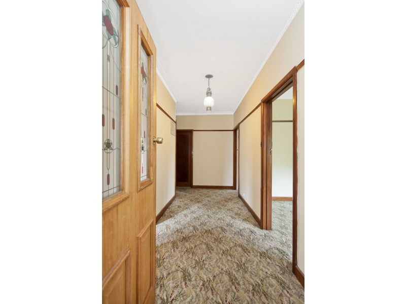 64 Sinclair Street, Colac VIC 3250