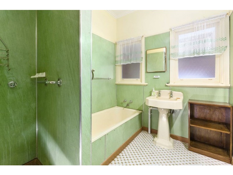 17 Clark Street, Colac VIC 3250