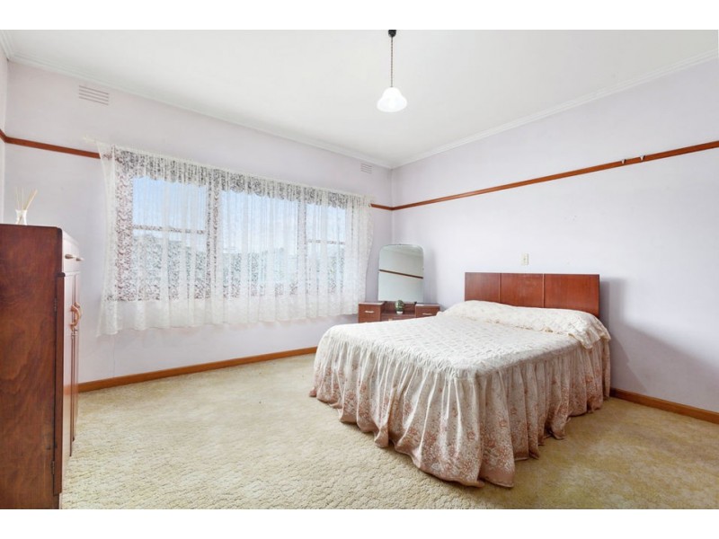 17 Clark Street, Colac VIC 3250