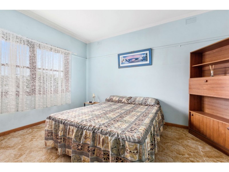 17 Clark Street, Colac VIC 3250