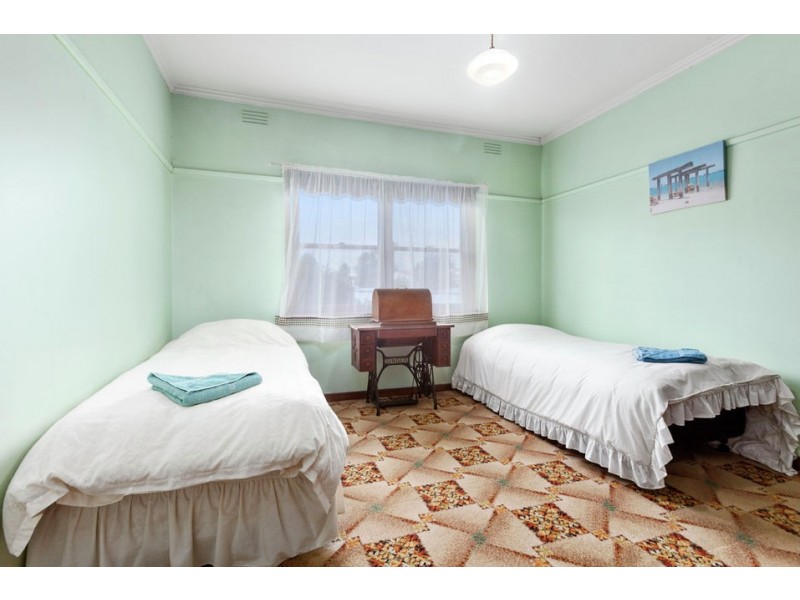 17 Clark Street, Colac VIC 3250