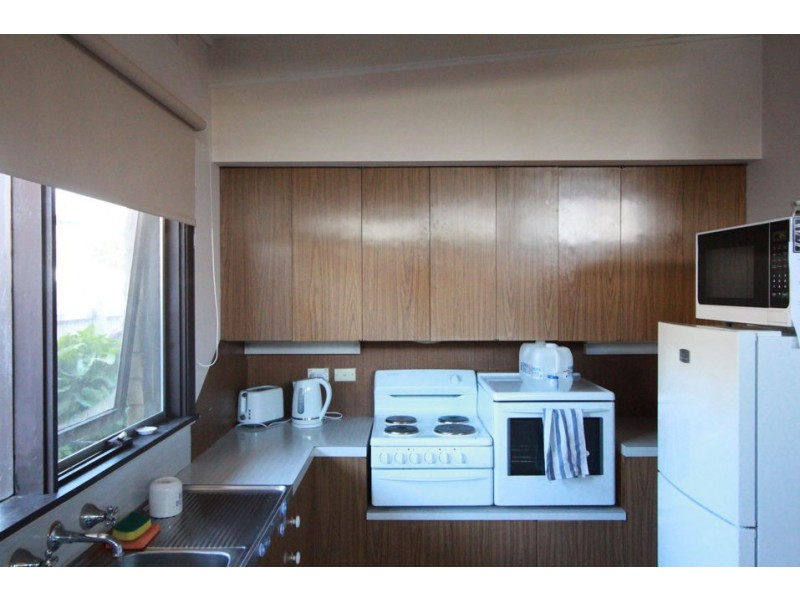 1 Robertson Street, Colac VIC 3250