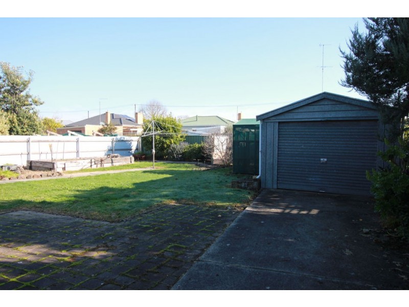 1 Robertson Street, Colac VIC 3250