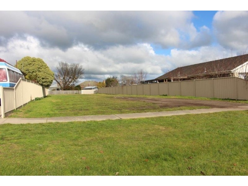 32 Miller Street, Colac VIC 3250
