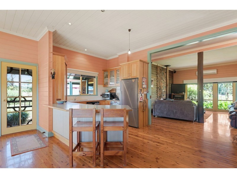 72 Aireys Street, Elliminyt VIC 3250
