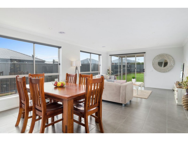 14 Imperial Dr, Colac VIC 3250