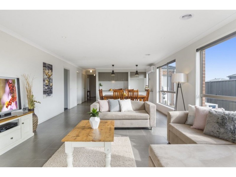 14 Imperial Dr, Colac VIC 3250