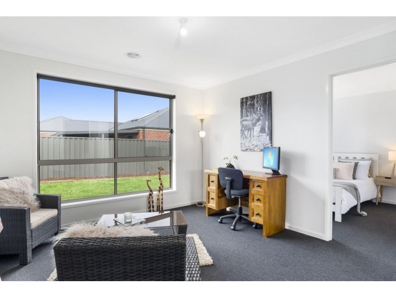 14 Imperial Dr, Colac VIC 3250