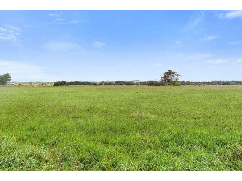 210 Deans Creek Road, Elliminyt VIC 3250