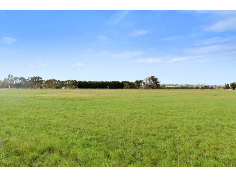 210 Deans Creek Road, Elliminyt VIC 3250