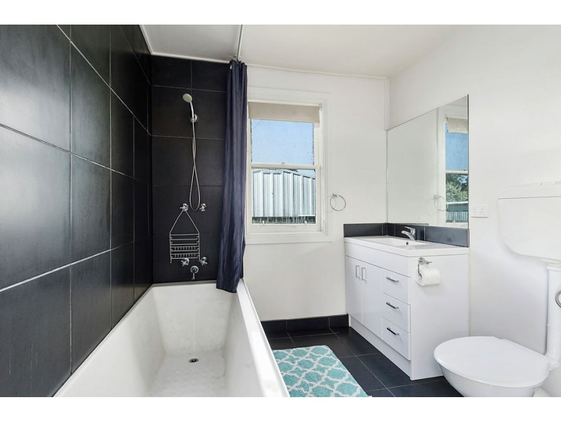 96 Wilson Street, Colac VIC 3250