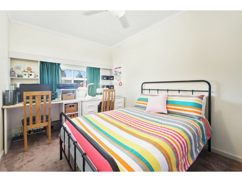8 Douglas Street, Colac VIC 3250