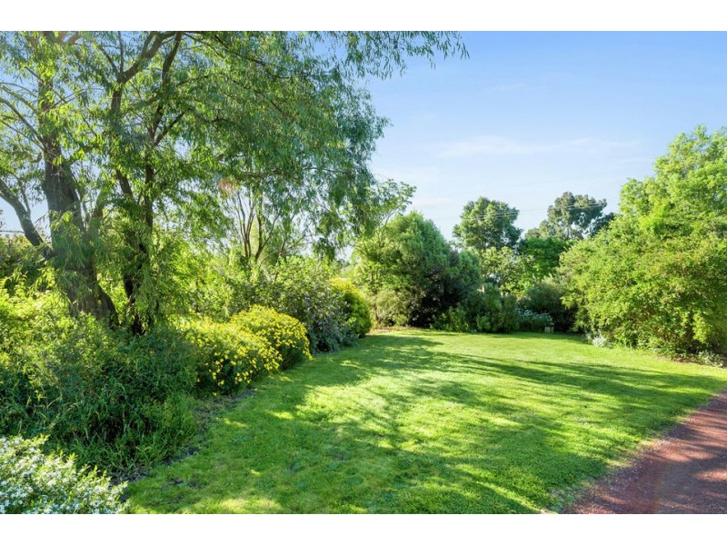 50 Tulloh Street, Elliminyt VIC 3250
