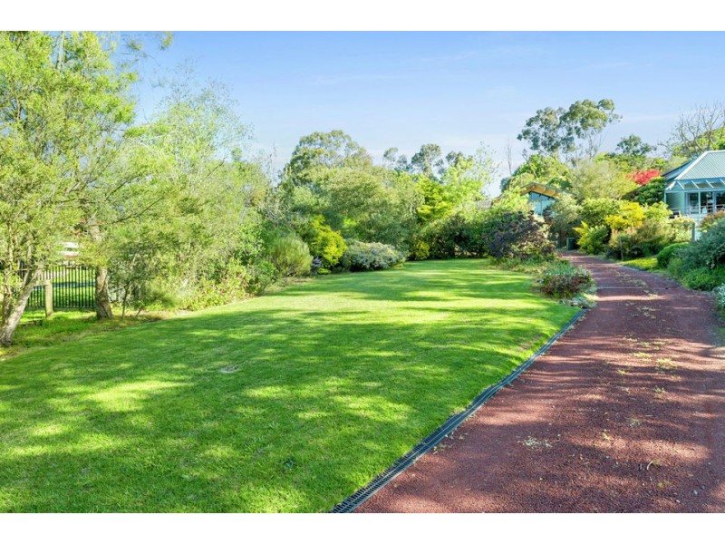 50 Tulloh Street, Elliminyt VIC 3250