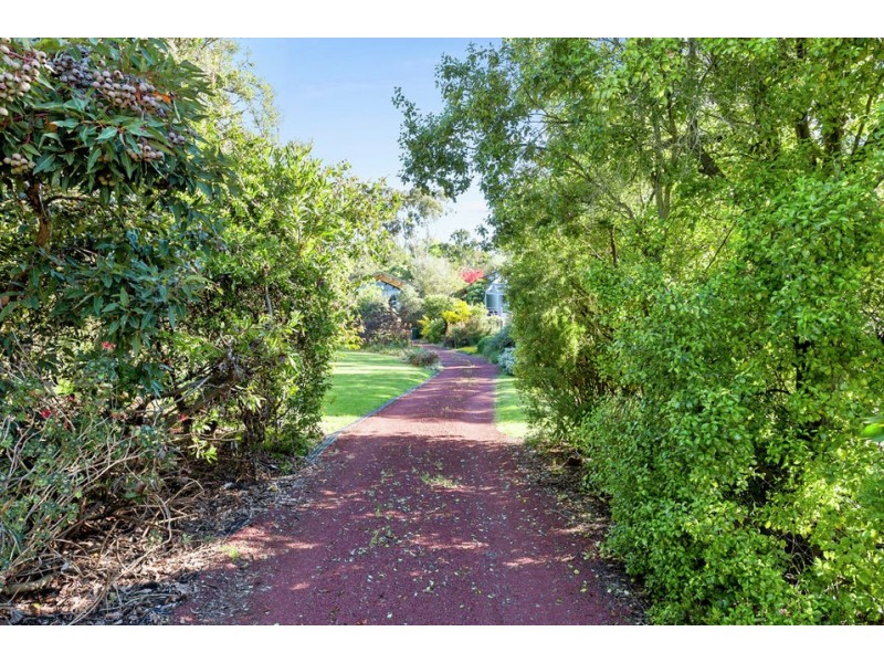 50 Tulloh Street, Elliminyt VIC 3250