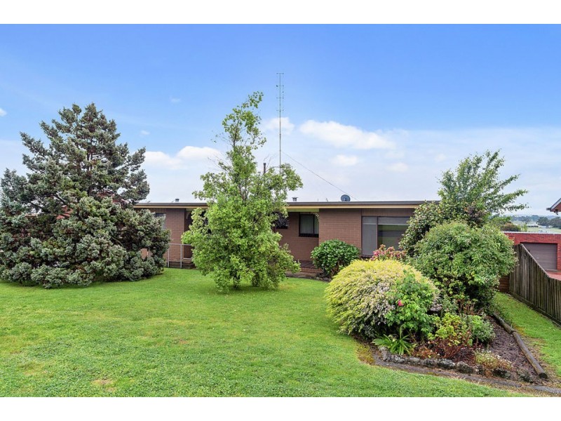37 Tulloh Street, Elliminyt VIC 3250