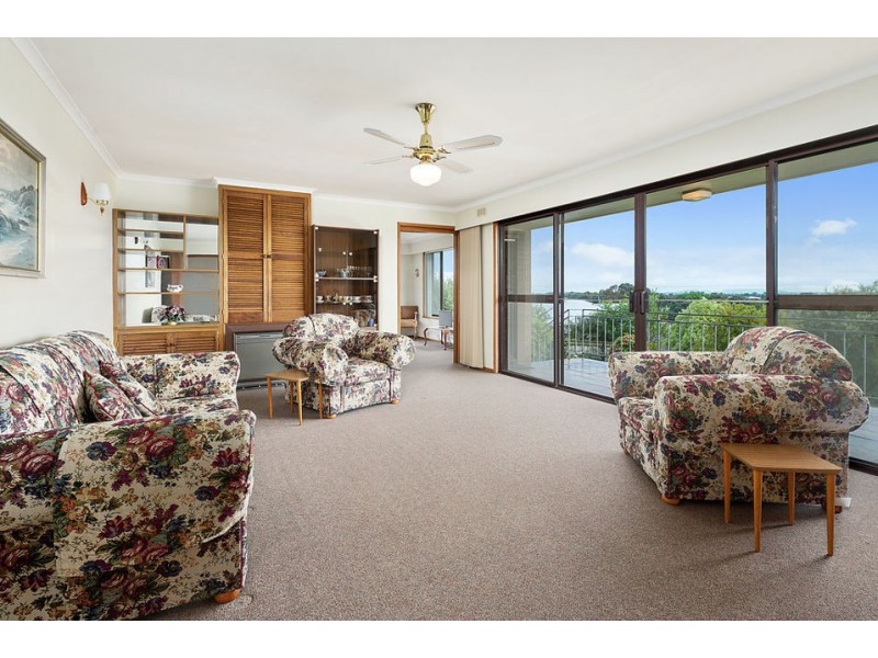 37 Tulloh Street, Elliminyt VIC 3250