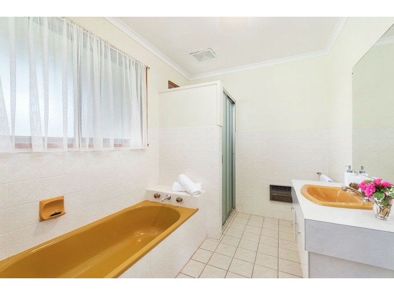 37 Tulloh Street, Elliminyt VIC 3250