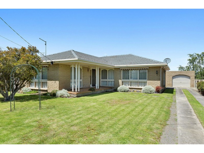 10 John Cresent, Colac VIC 3250