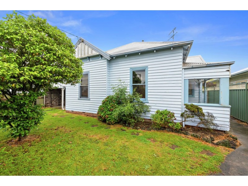 17 Marks Street, Colac VIC 3250