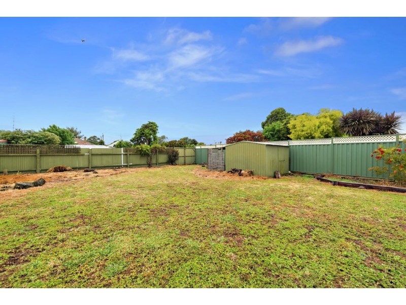 17 Marks Street, Colac VIC 3250