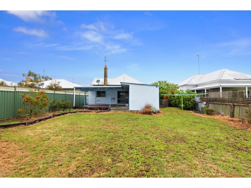 17 Marks Street, Colac VIC 3250