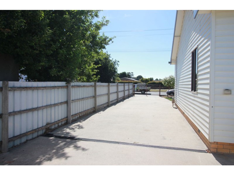 84 Queen Street, Colac VIC 3250