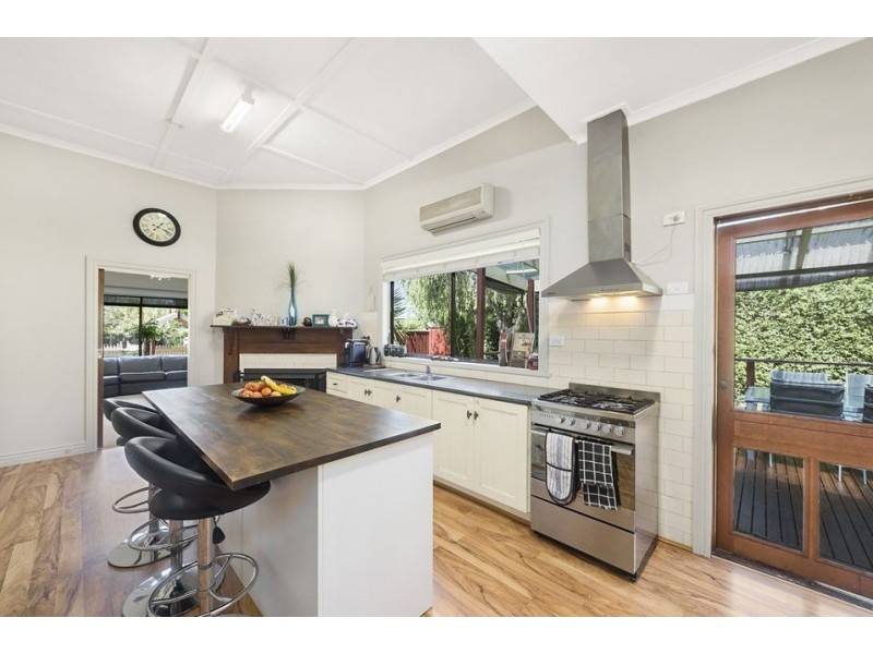 73 Armstrong Street, Colac VIC 3250