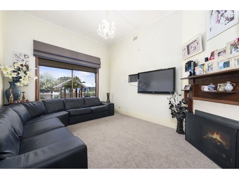 73 Armstrong Street, Colac VIC 3250