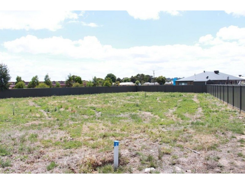 8A or 8B Jarver Close, Colac VIC 3250
