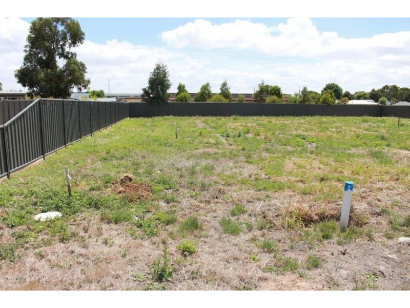 8A or 8B Jarver Close, Colac VIC 3250