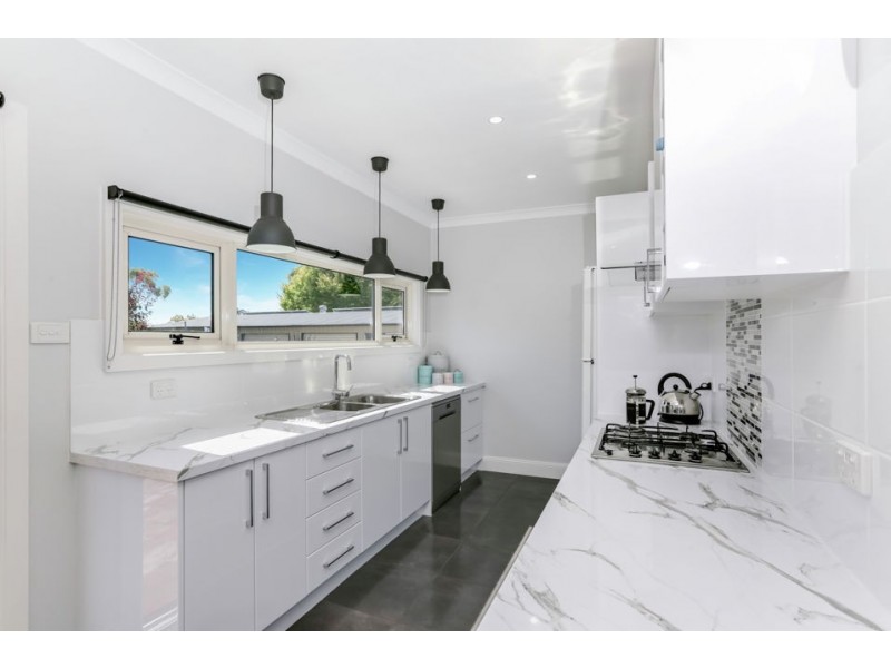 11 Thomas Street, Colac VIC 3250