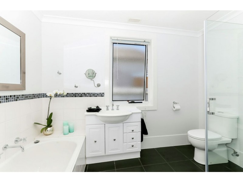 11 Thomas Street, Colac VIC 3250