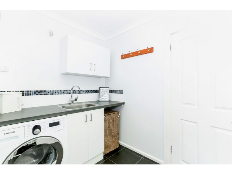 11 Thomas Street, Colac VIC 3250