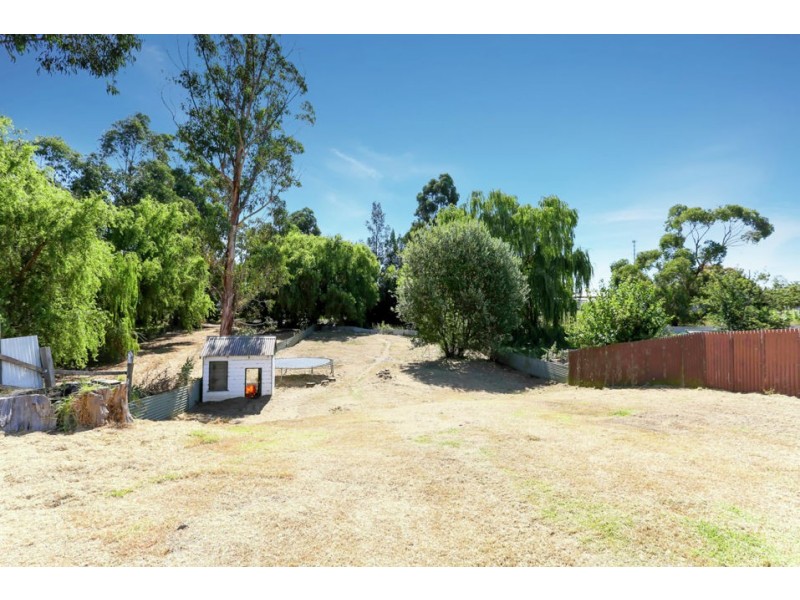 11 Thomas Street, Colac VIC 3250