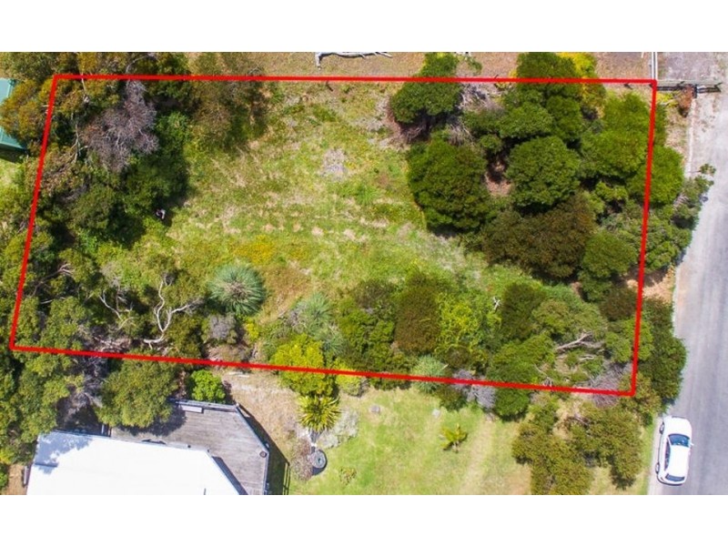 2 Surf Avenue, Skenes Creek VIC 3233