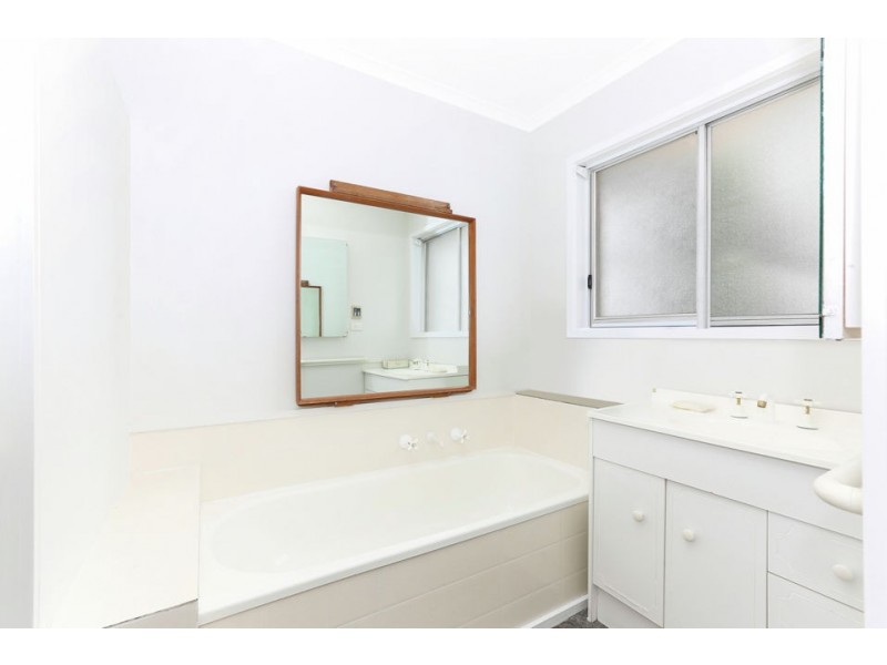 6 Ball Street, Colac VIC 3250
