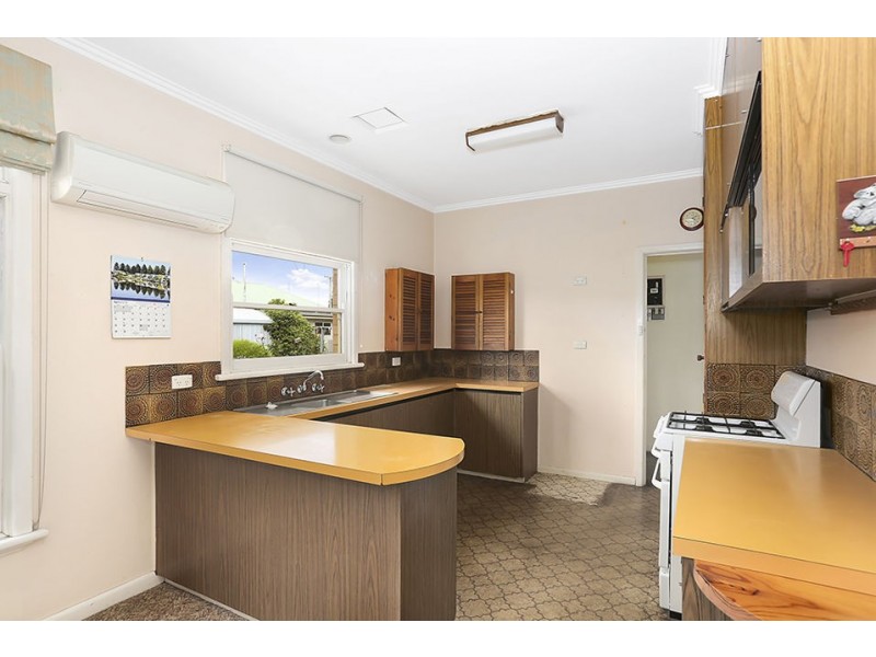 52 Sinclair Street, Colac VIC 3250